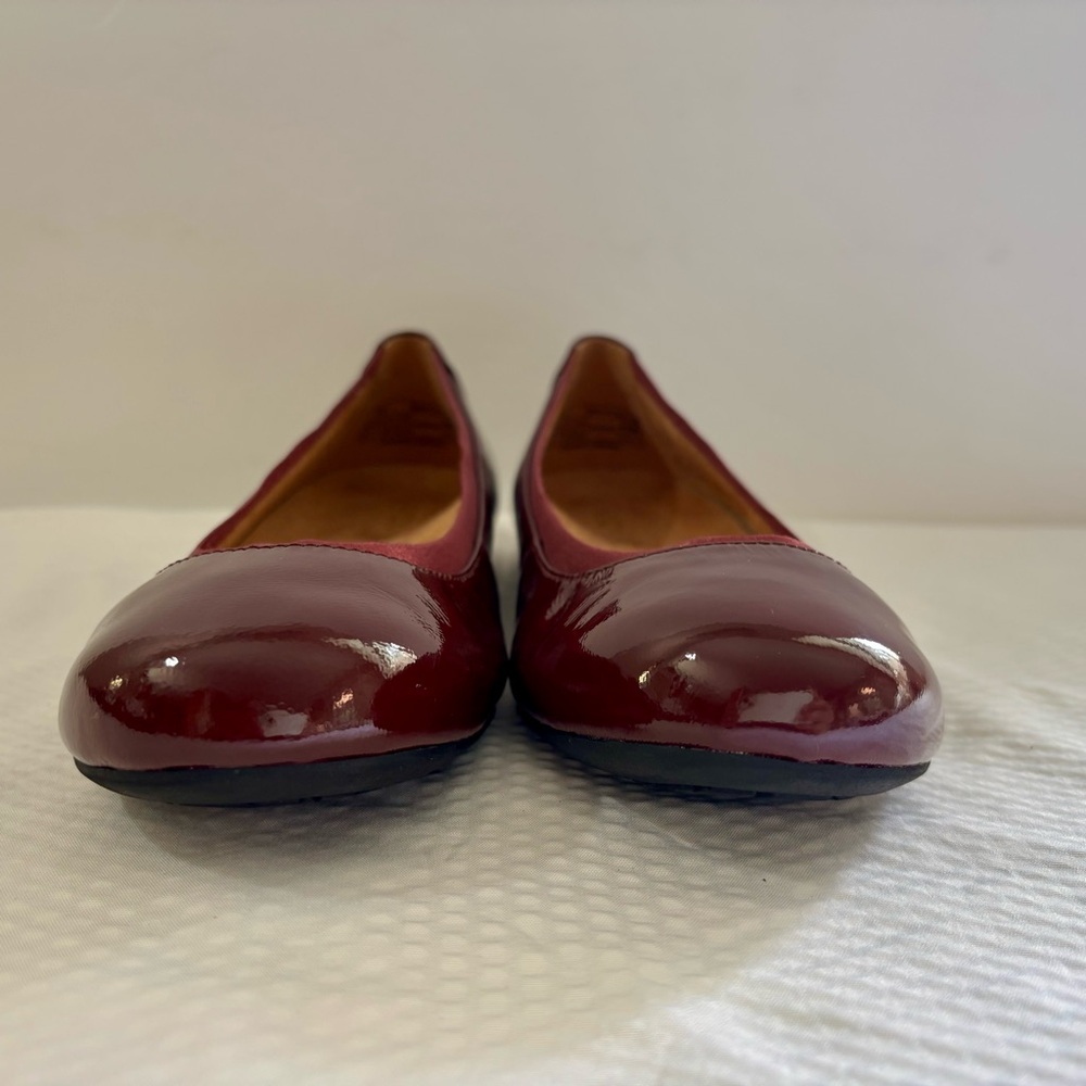Vionic Anita Women's Flats & Oxfords Crimson Crinkle Patent Size 6.5 - Picture 7 of 13